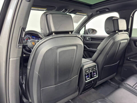 2023 Porsche Cayenne