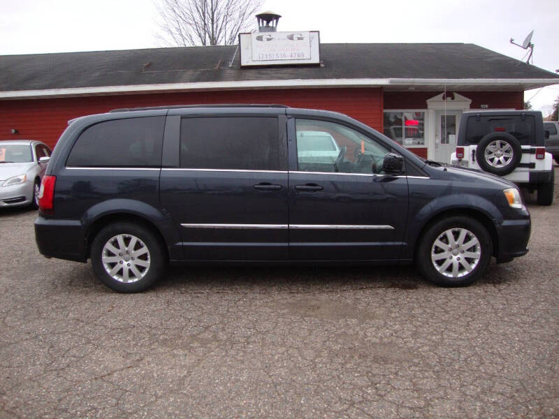 2014 Chrysler Town and Country for sale at G and G AUTO SALES in Merrill WI