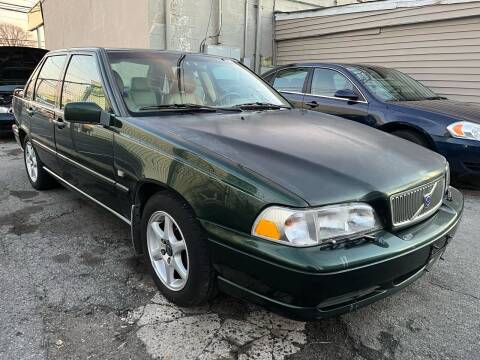1999 Volvo S70 for sale at Autos Under 5000 + JR Transporting in Island Park NY