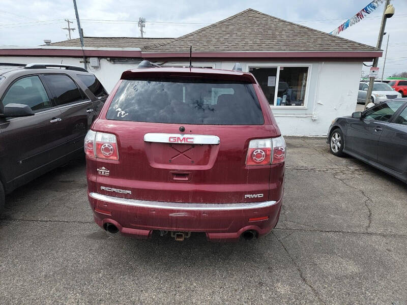 2011 GMC Acadia Denali