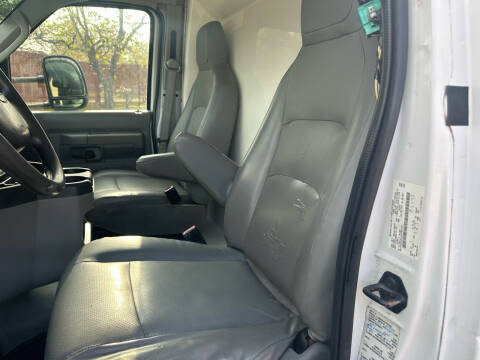 2012 Ford E-Series E-450 SD