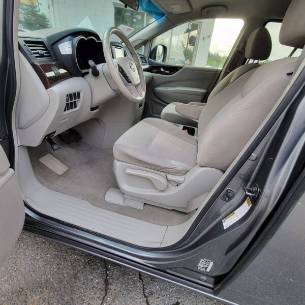 2016 Nissan Quest