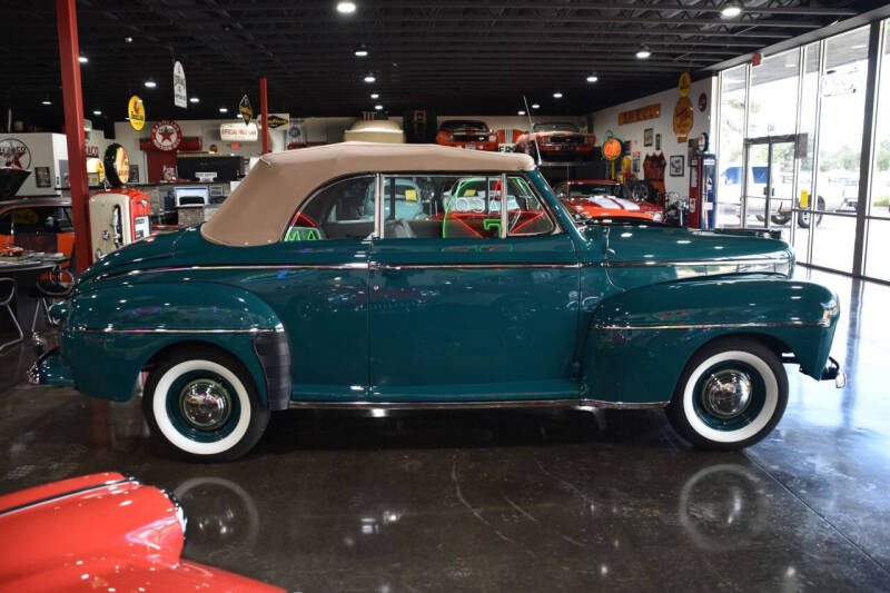 1947 Ford Super Deluxe