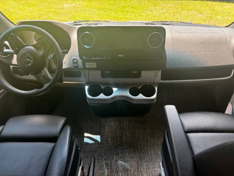 2023 Thor Motor Coach Tranquility 19P