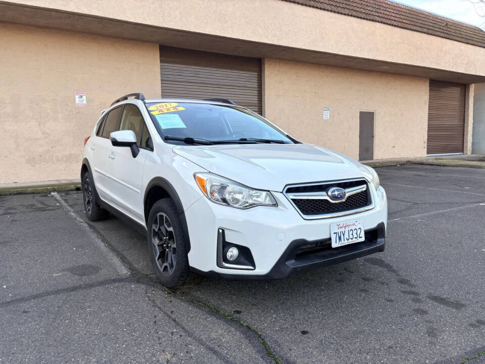 2017 Subaru Crosstrek Limited's photo
