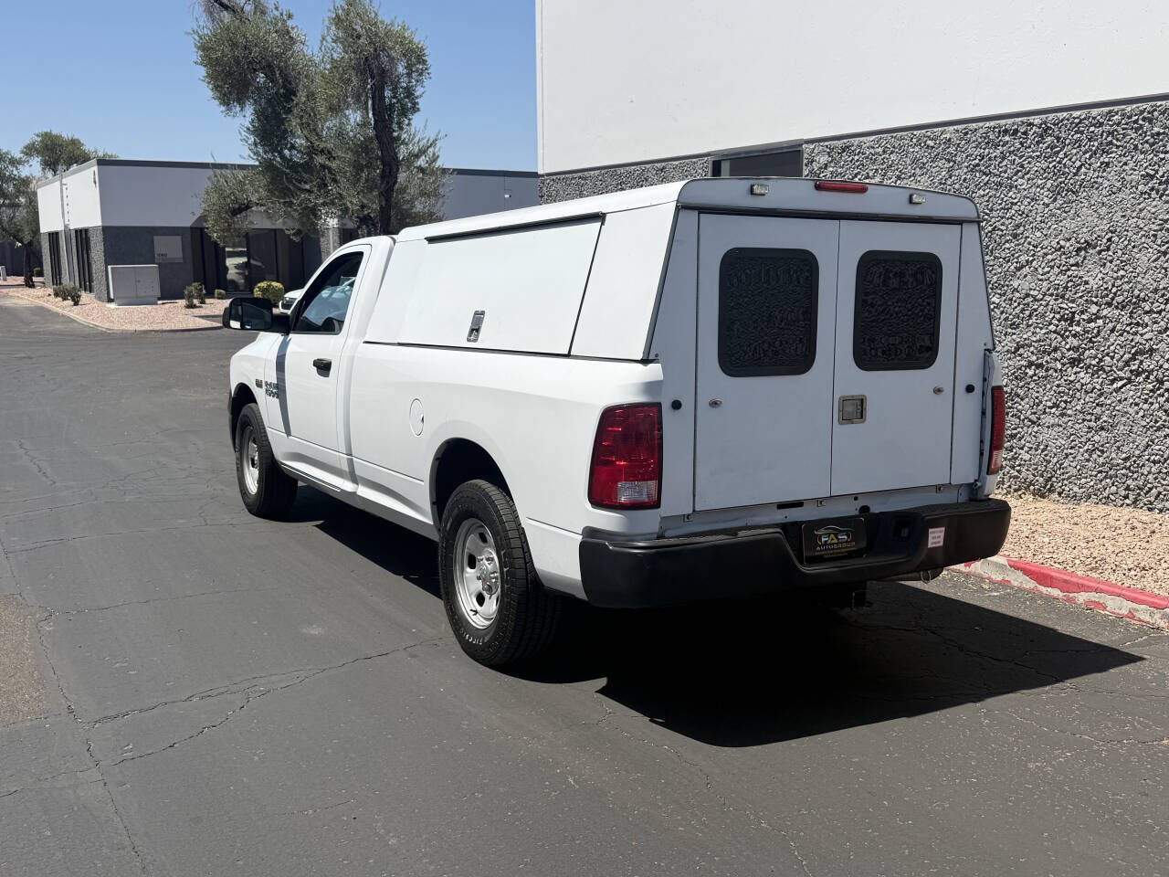 View vehicle photo 6