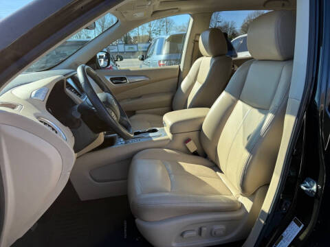 2017 Nissan Pathfinder SL