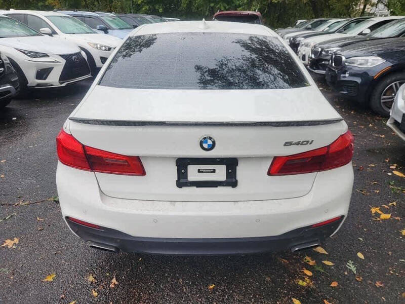 2017 BMW 5 Series 540i