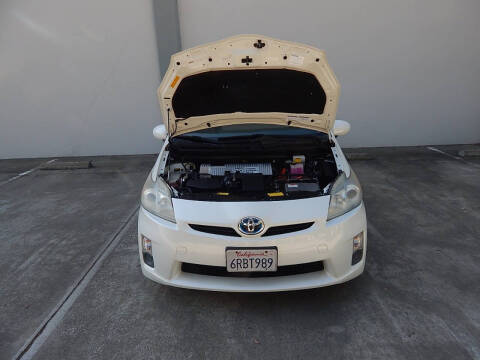 2010 Toyota Prius III