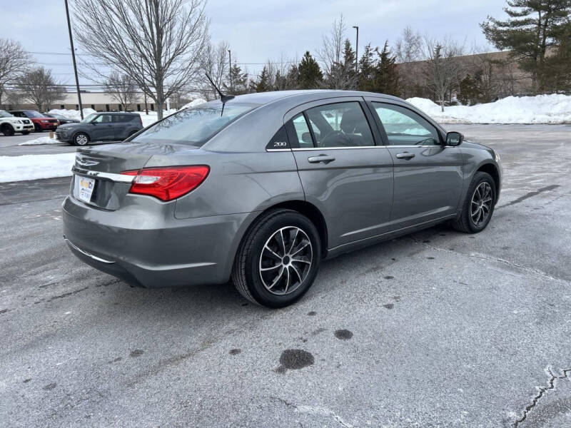 2012 Chrysler 200 LX