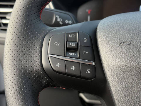 2025 Ford Escape Hybrid ST-Line