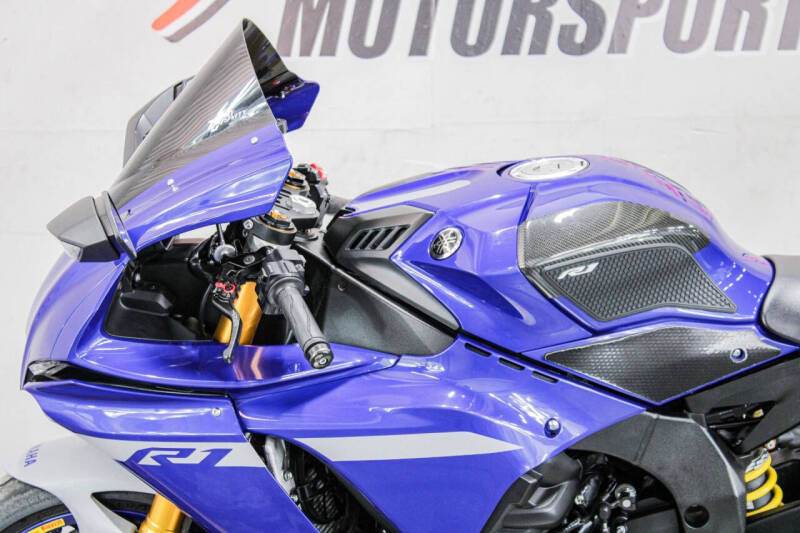2021 Yamaha YZF-R1
