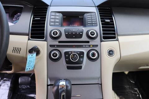 2015 Ford Taurus