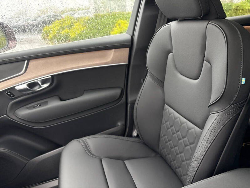 2026 Volvo XC90 B5 Core