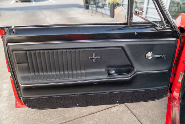 1967 Chevrolet Camaro 18