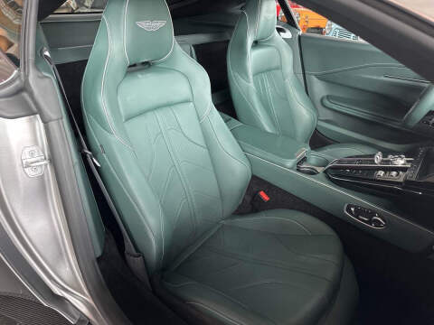 2025 Aston Martin Vantage