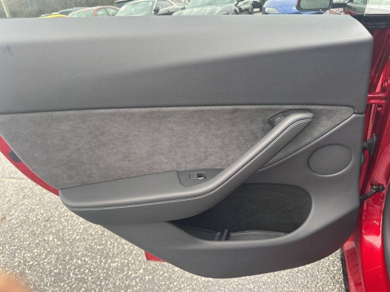 2024 Tesla Model Y Performance