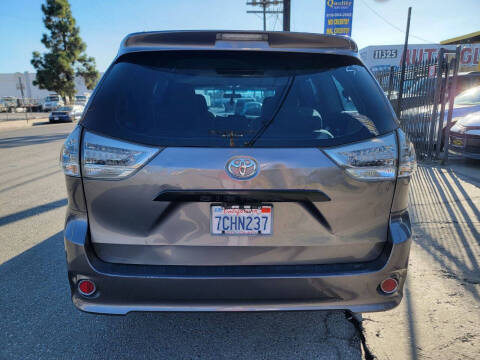 2011 Toyota Sienna Base 7-Passenger