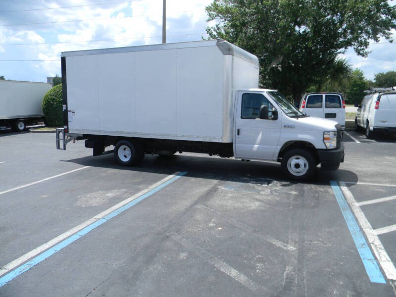 2021 Ford E-350