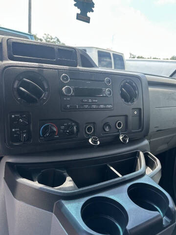 2013 Ford E-Series E-350 SD XL