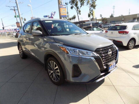 2023 Nissan Kicks SV