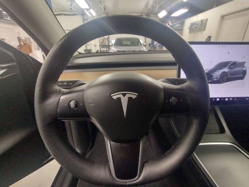 2025 Tesla Model Y Performance