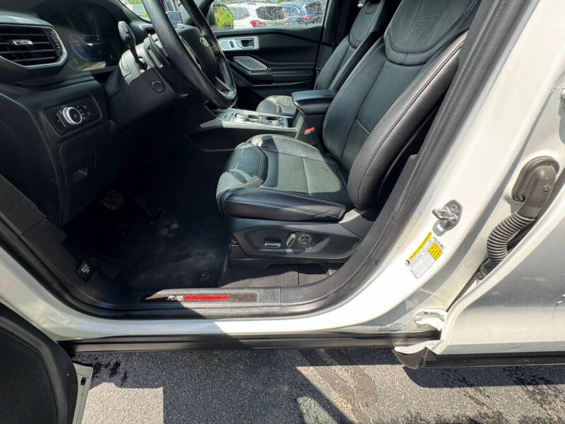 2020 Ford Explorer ST