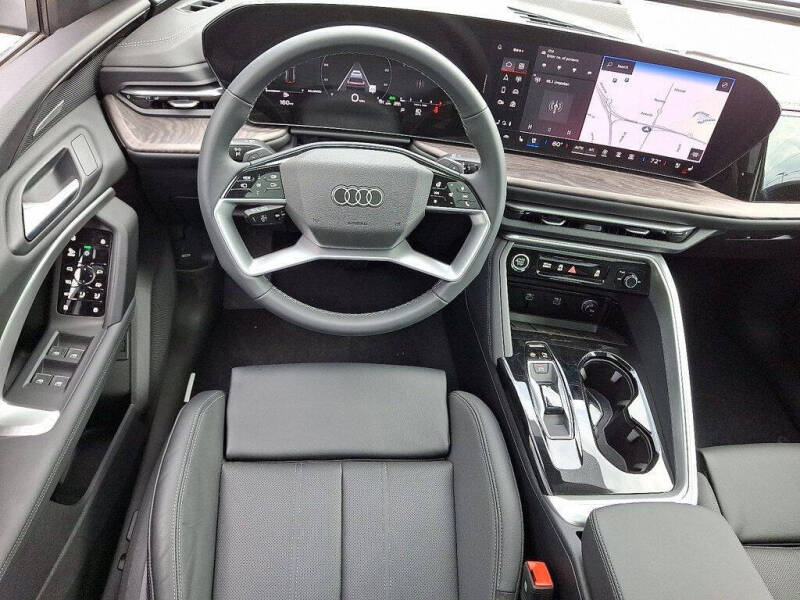 2025 Audi Q5 quattro Premium Plus TFSI