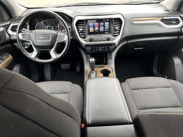 2017 GMC Acadia SLE-2