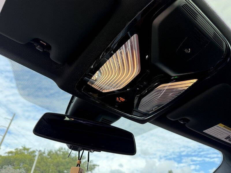 2023 BMW 3 Series 330i