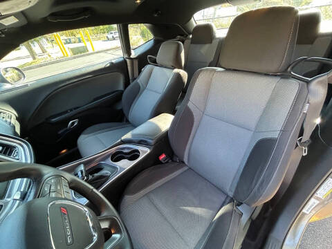 2016 Dodge Challenger SXT