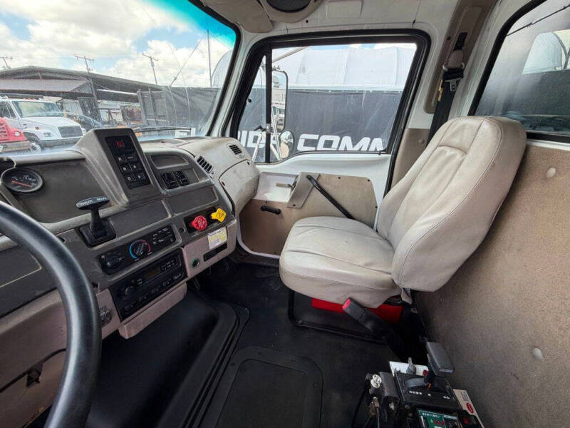 2002 Sterling LT7500 Series