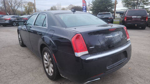 2015 Chrysler 300 Limited