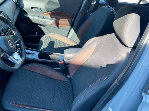 2021 Nissan Kicks SR