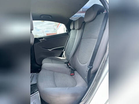 2016 Hyundai Accent SE