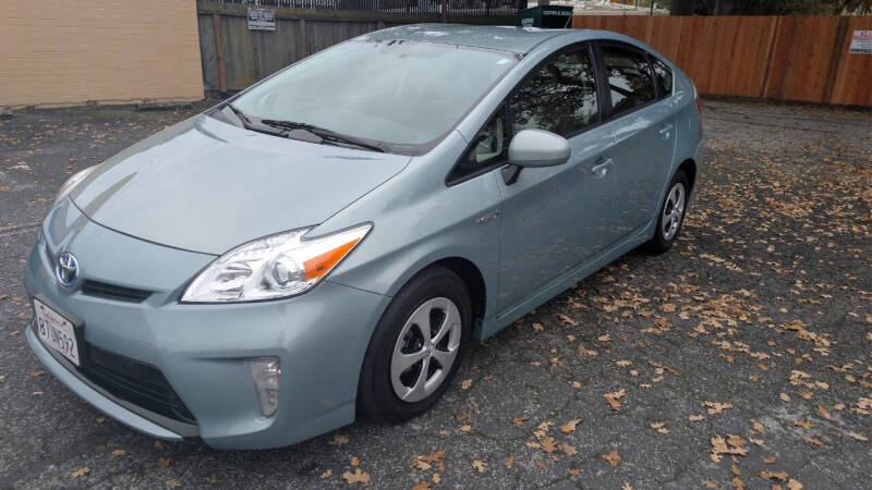 2014 Toyota Prius Three