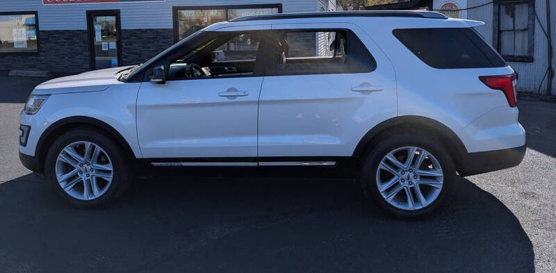 2017 Ford Explorer XLT - Photo 6