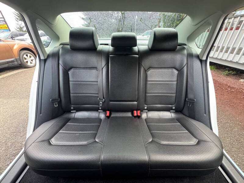 2016 Volkswagen Passat