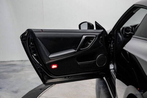 2013 Nissan GT-R Premium