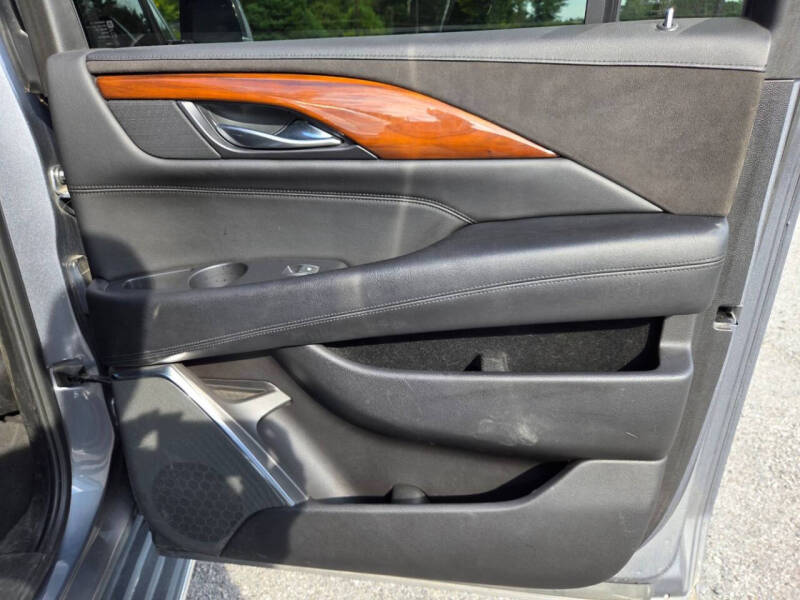 2018 Cadillac Escalade ESV Luxury