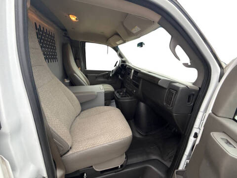 2022 Chevrolet Express 2500