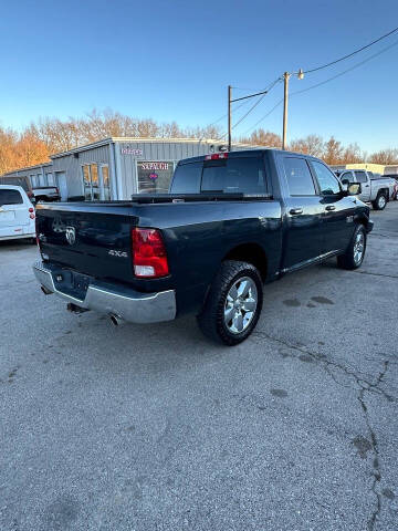 2015 RAM 1500 SLT