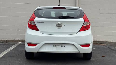 2012 Hyundai Accent GS