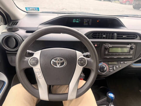 2013 Toyota Prius c Two