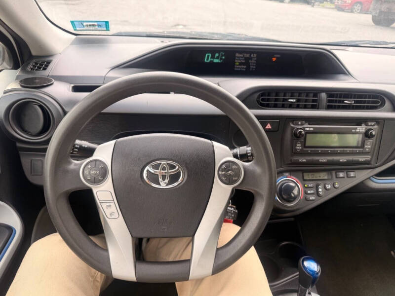 2013 Toyota Prius c Two