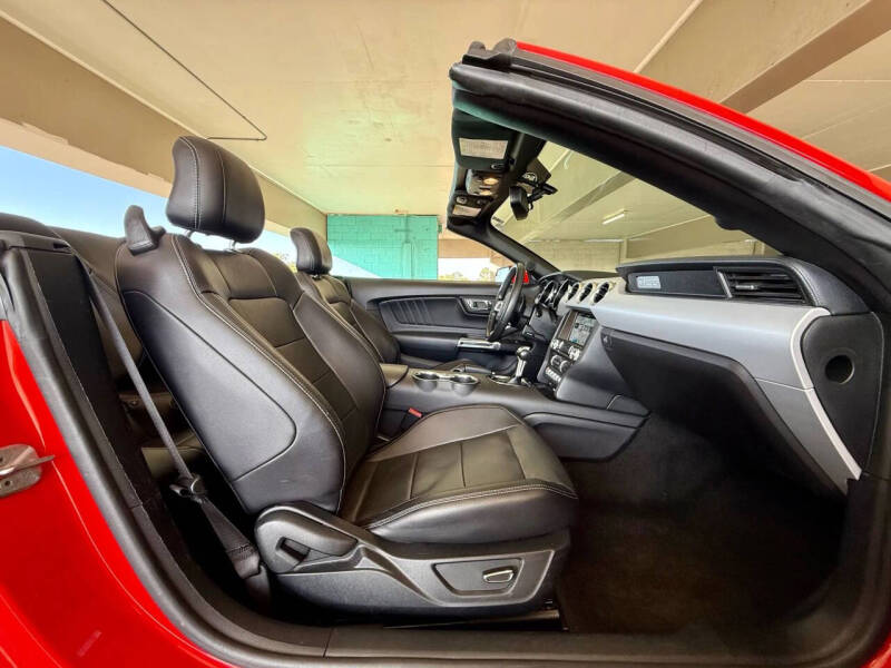 2017 Ford Mustang EcoBoost Premium