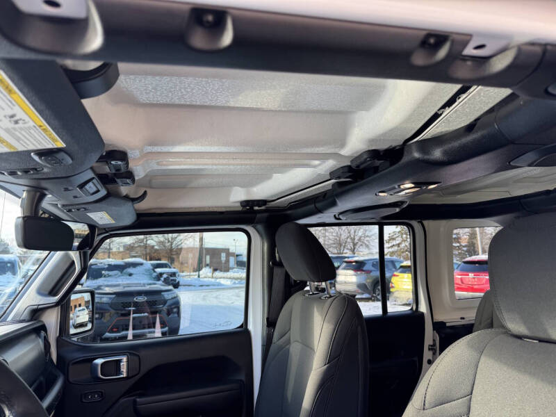 2023 Jeep Wrangler Willys