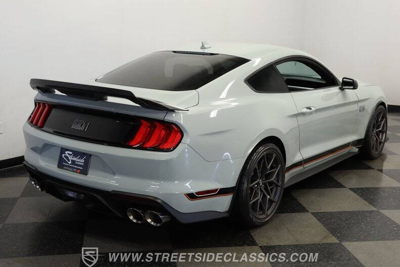 2022 Ford Mustang Mach 1