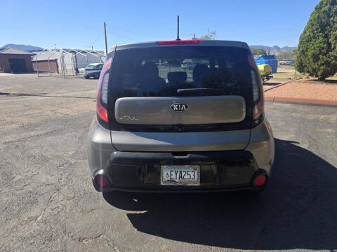 2016 Kia Soul +