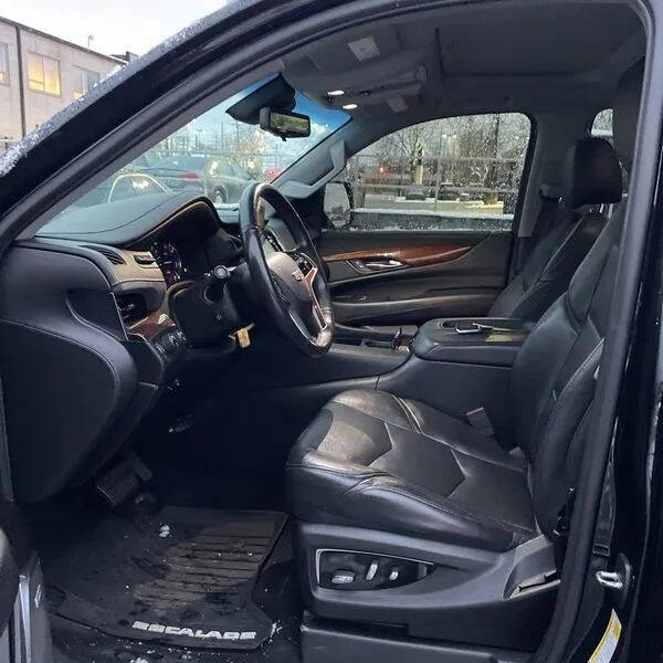 2018 Cadillac Escalade ESV Premium Luxury